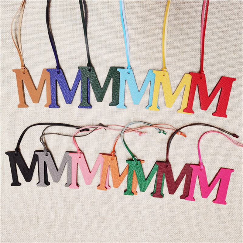 Monogram Keychain Leather - XMESSUN Novo Pingente de Letra M