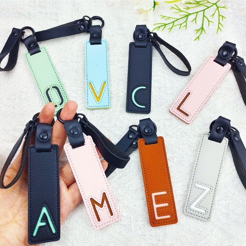 Chaveiro clássico de couro pu  - Monogram Keychain Leather avaliação e preço
